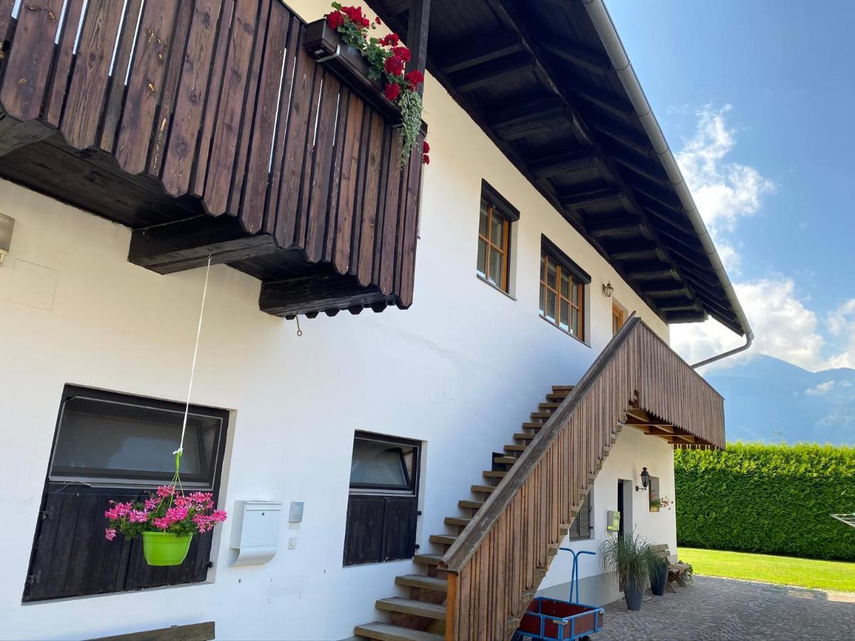 VIII Panorama-Ferienwohnung Petzenblick Smihel nad Pliberkom Exterior foto